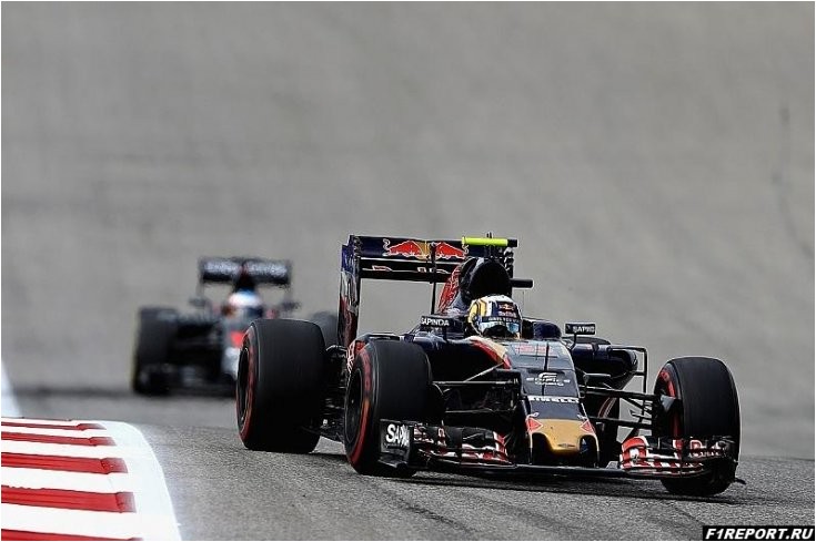Сайнс: В этом году я часто боролся с гонщиками McLaren, Force India и Williams