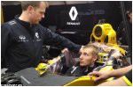 Фото: Сироткин готовится к дебюту за рулем болида Renault sirotkin gotovitsya k debyutu za rulem bolida renault