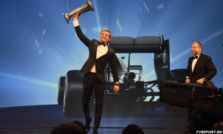 После возвращения чемпионского трофея Росберг получил претензии от FIA