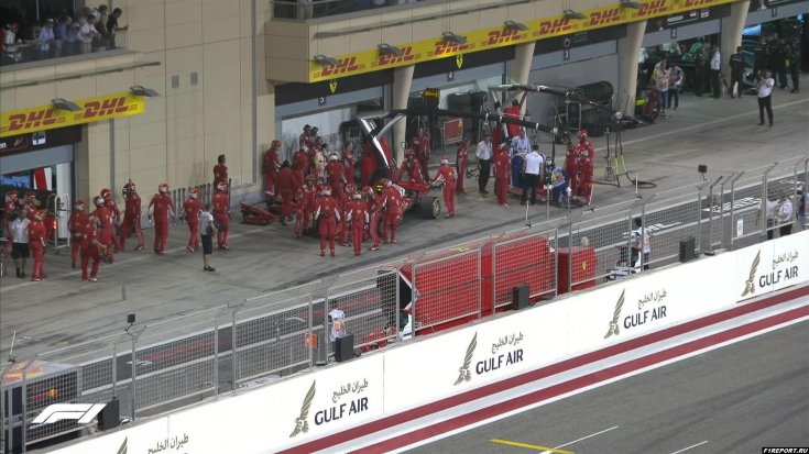 У механика Ferrari перелом малой берцовой кости и голени левой ноги