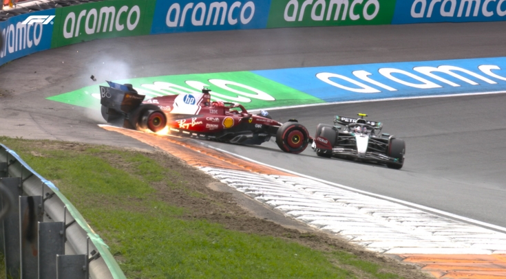 antonelli-nachal-atakovat-sharlya-vnutri-benkinga-zadel-ferrari-perednim-pravim-kolesom-i-otpravil-leklera-v-stenu