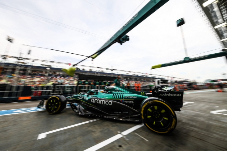 pervaya-sessiya-svobodnih-zaezdov-gran-pri-singapura-2025