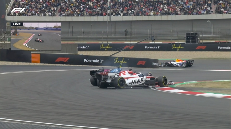 ataka-okona-na-kolapinto-na-33-kruge-privela-k-razvorotu-dvuh-mashin