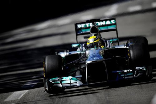 niko-rosberg-lider-dvuh-seriy-svobodnyh-zaezdov