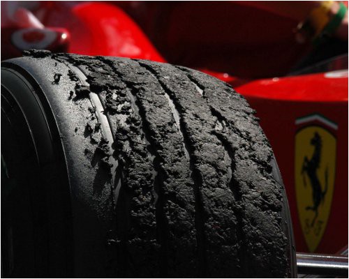 v-michelin-schitayut-chto-v-formule-1-ne-mesto-dlya-smeny-shin-posle-pary-krugov