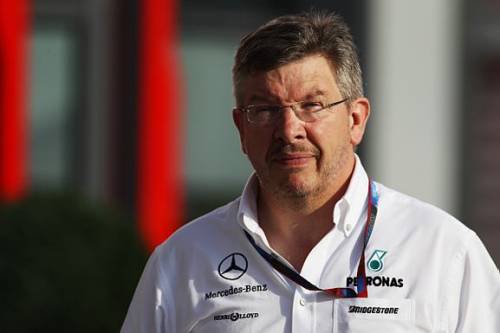 braun-ostaetsya-v-mercedes-amg