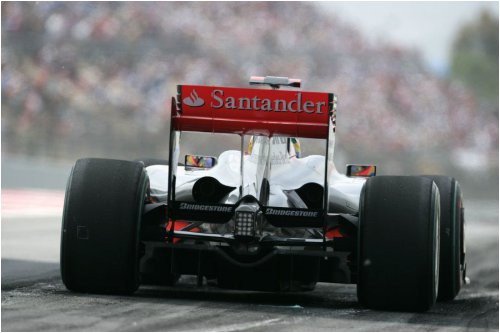 mclaren-prodlila-kontrakt-s-bankom-santander