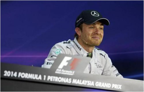 v-mercedes-schitayut-chto-u-fettelya-est-shans-na-pobedu