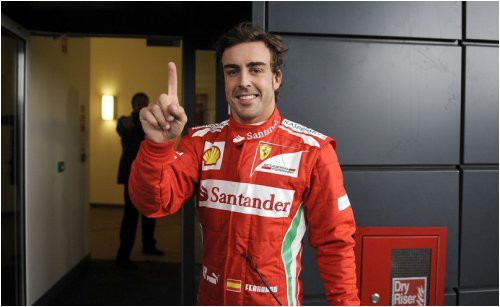predstaviteli-santander-rasschityvayut-chto-fernando-alonso-provedet-v-ferrari-eshche-10-let