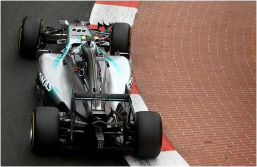 komanda-mercedes-podpisala-novyy-kontrakt-s-petronas
