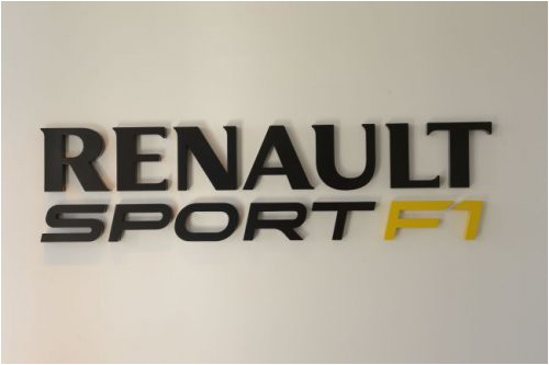 red-bull-hochet-kupit-renault-sport