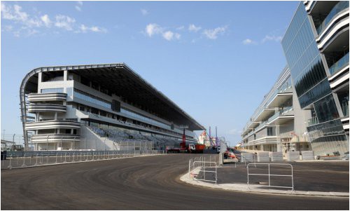 na-sochinskom-avtodrome-tribunu-nazvali-v-chest-kvyata