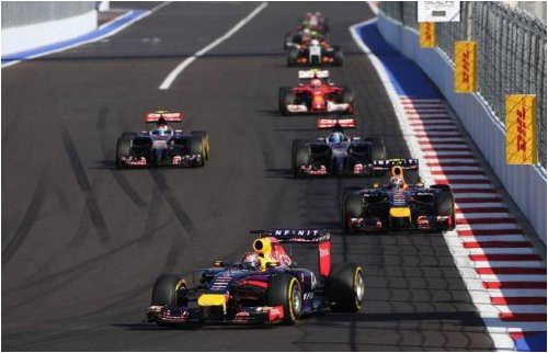 horner-na-sochinskoy-trasse-dominirovali-bolidy-s-motorami-mercedes