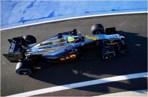 fia-razreshit-honda-dorabatyvat-motor-po-hodu-sezona-2015-go-goda