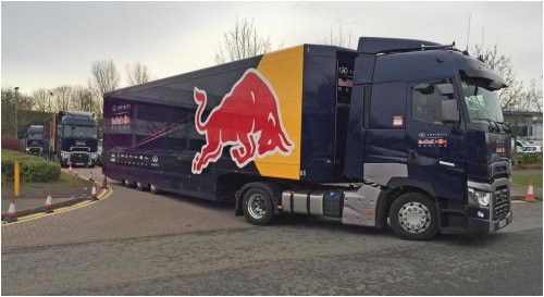 novyy-bolid-red-bull-eshche-ne-gotov