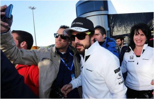 alonso-ya-vernulsya-v-mclaren-drugim-chelovekom