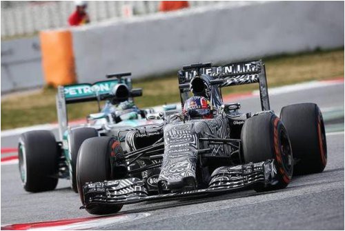 kvyat-zavershil-rabotu-na-zimnih-testah