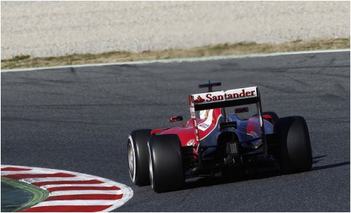sezon-2015-go-goda-ferrari-nachnet-s-menee-moshchnoy-versiey-dvigatelya
