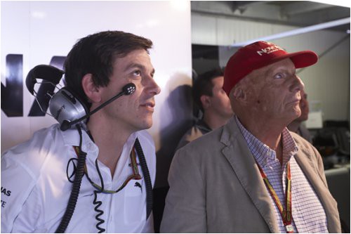 lauda-reglament-kritikuyut-tolko-predstaviteli-red-bull