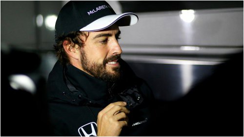 fernando-alonso-pribyl-na-bazu-komandy-mclaren