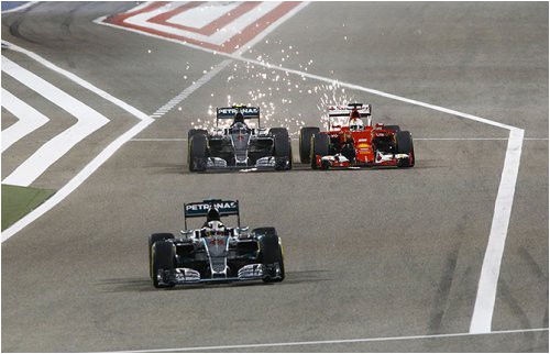 fettel-v-bahreyne-hemilton-i-rosberg-maksimalno-vykladyvalis