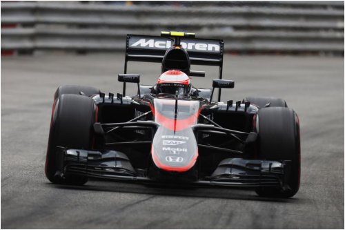 novyy-nosovoy-obtekatel-mclaren-ne-proshel-krash-testy-fia
