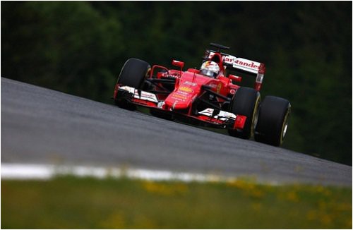 pered-gonkami-v-italii-i-ssha-ferrari-moderniziruet-motor