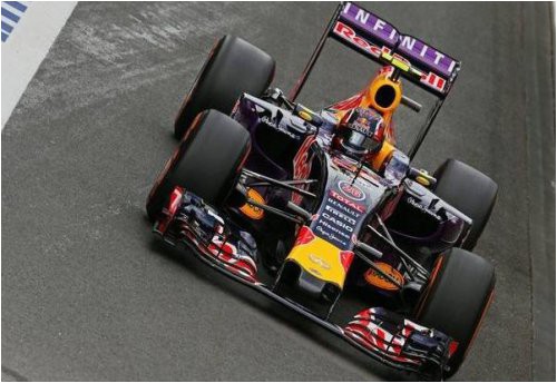 horner-kvyat-mog-podnyatsya-na-podium