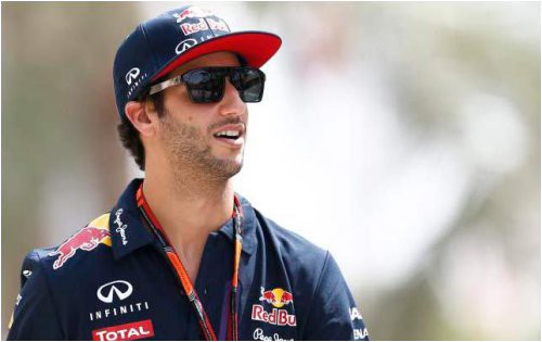 rikkardo-syadet-za-rul-bolida-red-bull-rb7