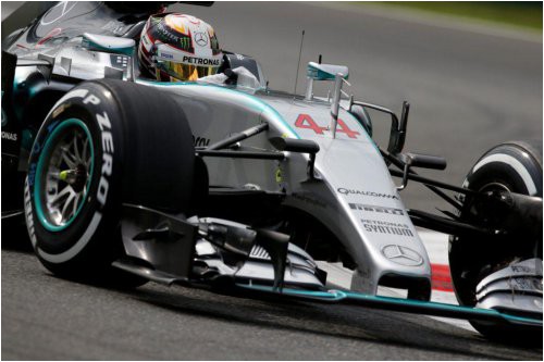 davlenie-v-shinah-gonshchikov-mercedes-bylo-nizhe-rekomendovannyh-pirelli-pridelov