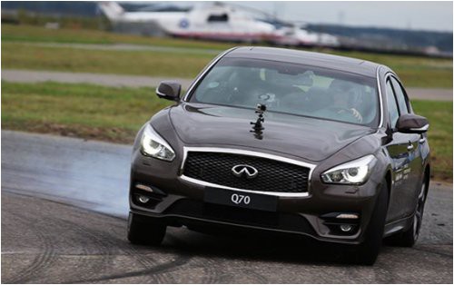 kvyat-oproboval-obnovlennyy-infiniti-q70-na-podmoskovskom-avtodrome-myachkovo