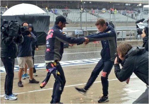 kvyat-horosho-kogda-v-kollektive-est-takoy-paren-kak-daniel