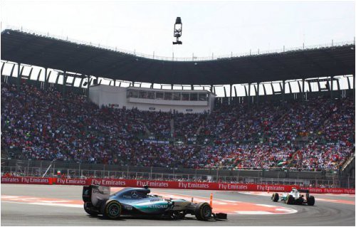 rosberg-hemilton-ne-smog-priblizitsya-na-distantsiyu-ataki