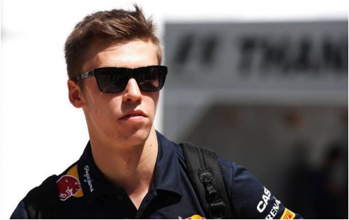 kvyat-nadeetsya-chto-v-2016-m-godu-na-tribunah-budet-bolshe-rossiyskih-flagov