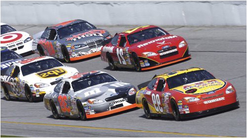 toni-styuart-nuzhno-provesti-gonku-gonshchikov-formuly-1-v-nascar
