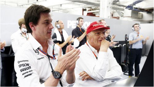 lauda-borba-mezhdu-rosbergom-i-hemiltonom-stanet-bolee-napryazhennoy