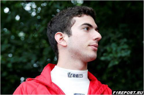 nikolas-latifi-podpisal-dogovor-s-renault