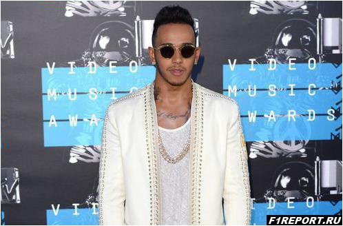 sponsori-mercedes-chasto-galuyutsya-na-hemiltona