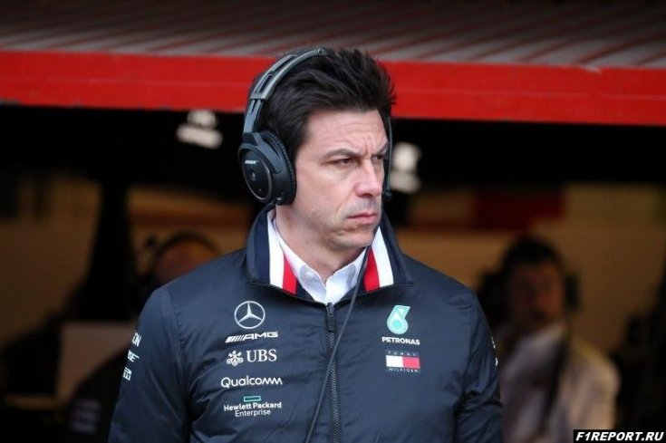 Вольфф уверен, что команда Mercedes не сможет выиграть все гонки сезона 2019-го года