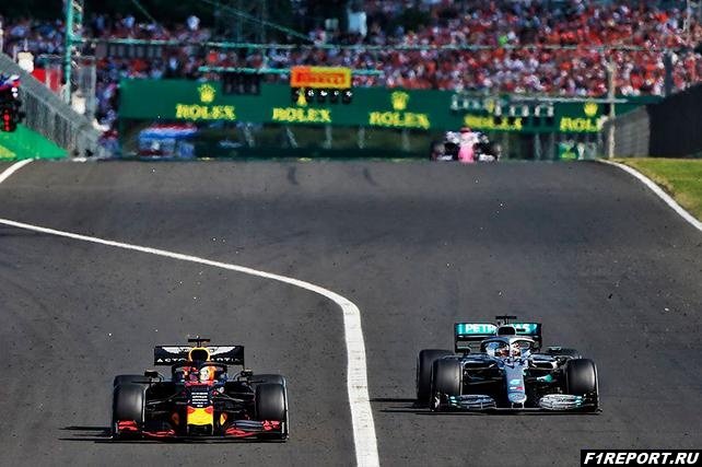 Хьюз:  Red Bull стала соперником для Mercedes