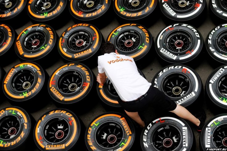 Формула 1 составляет целевое письмо для Pirelli