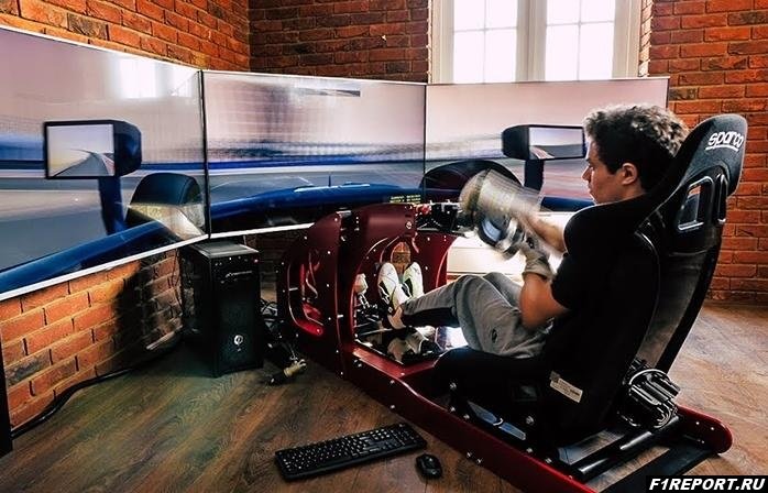 Фото: Норрис создал команду, которая будет выступать в виртуальных гонках