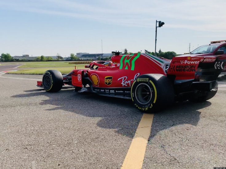 В Ferrari продолжают серию частных тестов в Фьорано