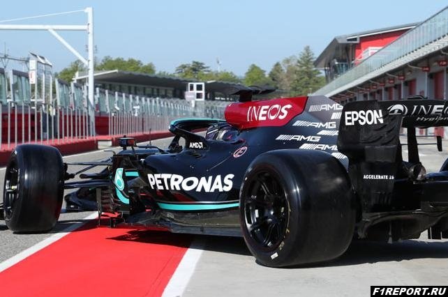 Mercedes отработала свой первый день шинных тестов