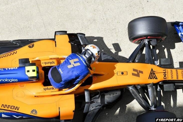 Норрис считает, что у McLaren все еще есть шанс догнать Ferrari