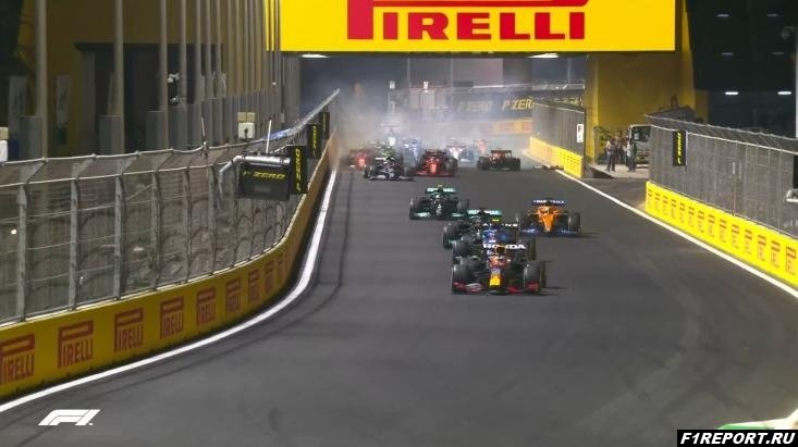 mazepin:-ya-vrezalsya-v-rassella-kotoriy-rezko-zatormozil