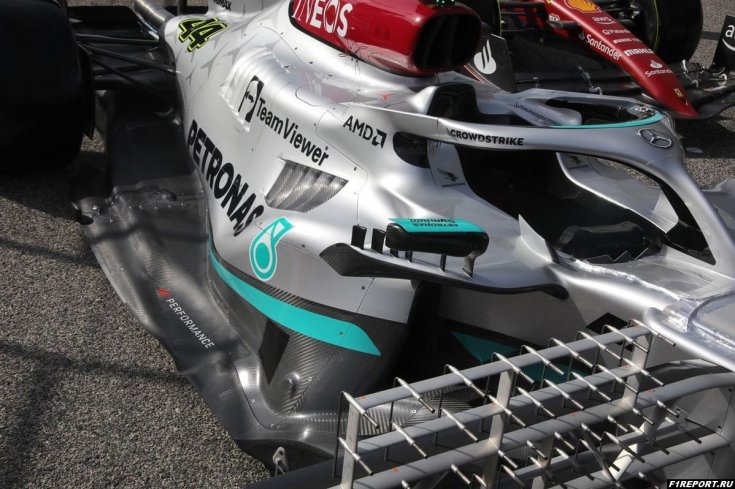 Сотрудники FIA обсудят крепление зеркал на болиде Mercedes