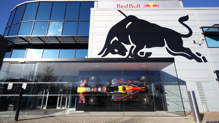 Red Bull лишили звания нового поставщика силовых установок