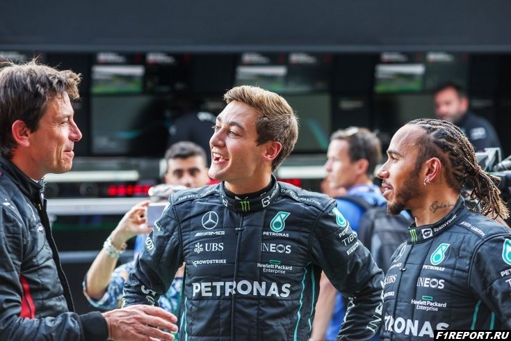 Крофт: С другими пилотами Mercedes не смог бы стать вторым в чемпионате