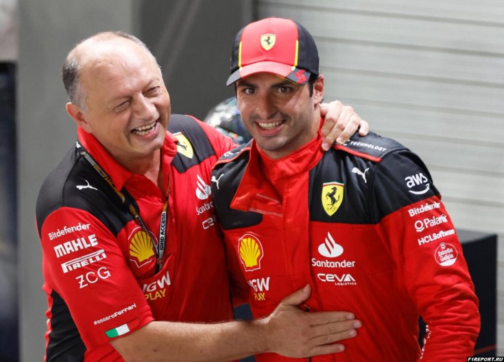 Глава Ferrari: Через неделю мы примем решение об участии Сайнса на этапе в Австралии